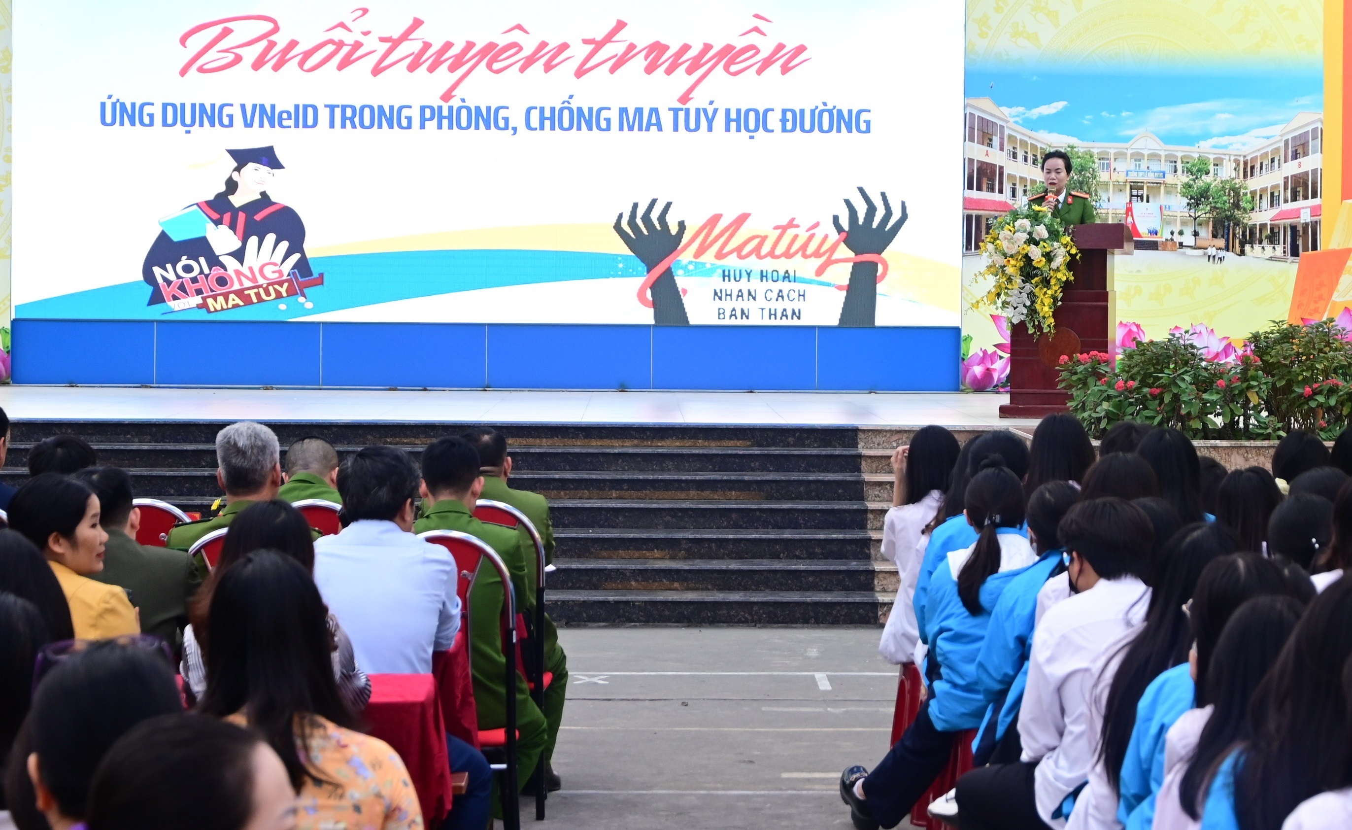 Trường THPT Lê Hồng Phong gửi Thư cảm ơn Phòng Cảnh sát QLHC về TTXH và CAQ Hồng Bàng